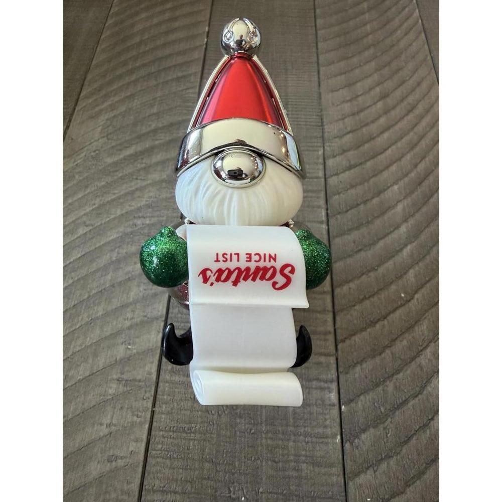 Bath & Body Works Wallflowers plug in- Santa